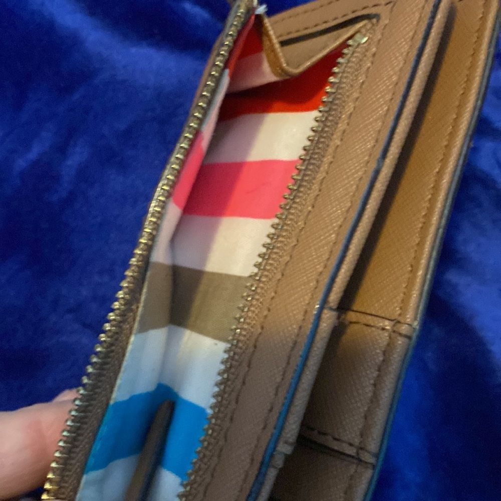 Kate Spade Classic Style Wallet - Picture 6 of 11